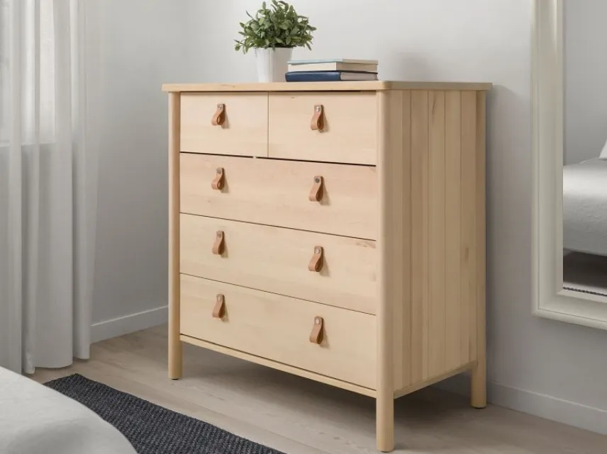 Cassettiere in legno Ikea