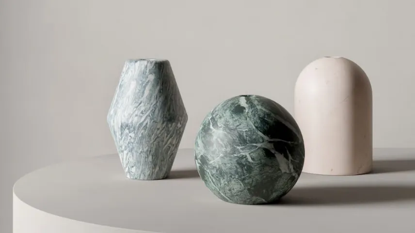 Vaso mono fiore in pietra, Mono di Salvatori
